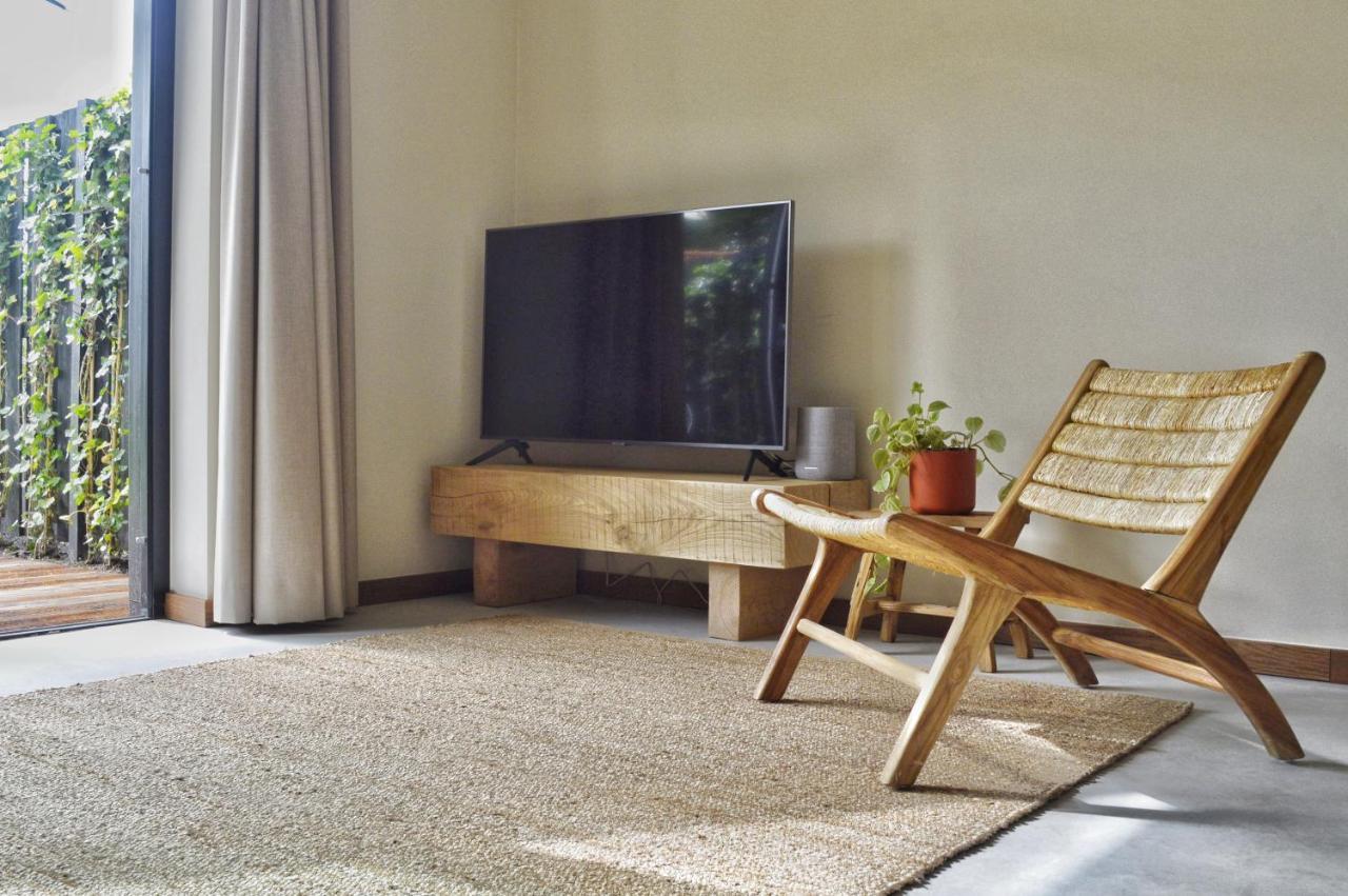 Van Heeckeren Apartments & Suites Nes 네스 외부 사진