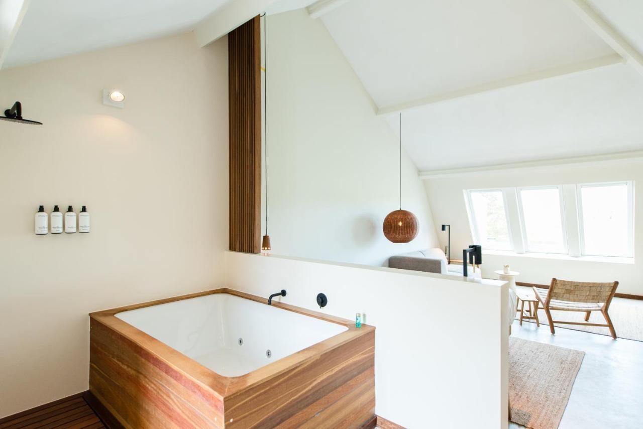 Van Heeckeren Apartments & Suites Nes 네스 외부 사진