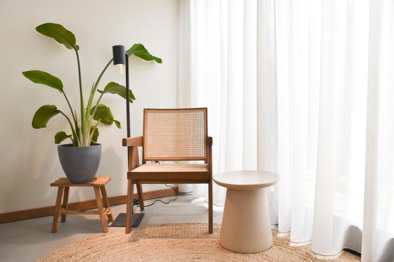 Van Heeckeren Apartments & Suites Nes 네스 외부 사진