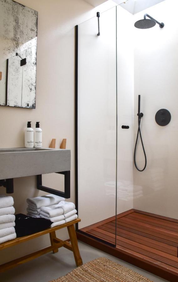 Van Heeckeren Apartments & Suites Nes 네스 외부 사진
